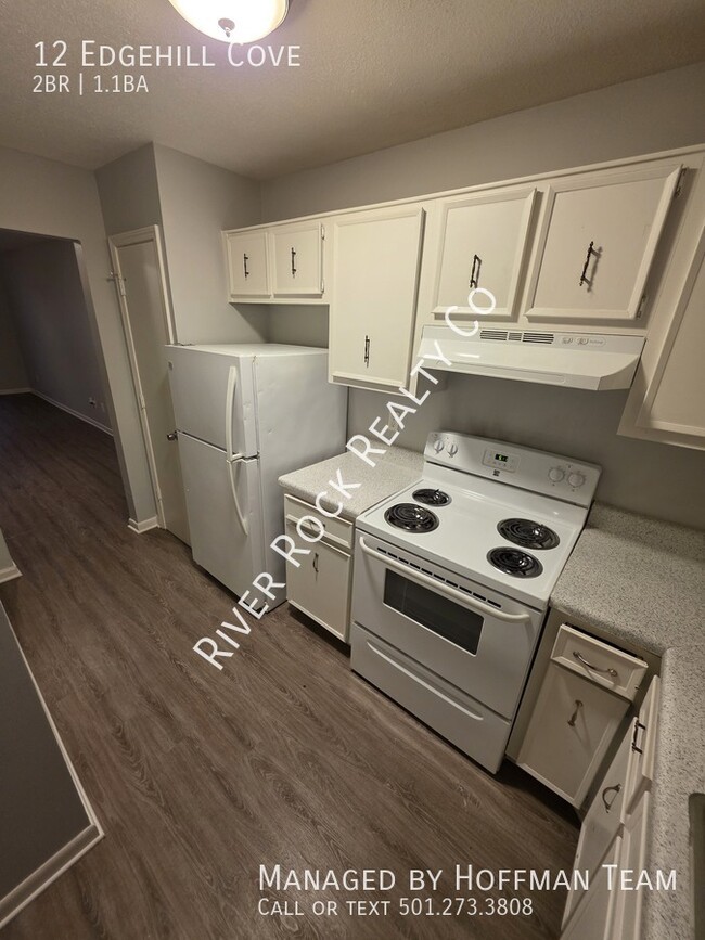 Building Photo - 12 Edgehill Cove