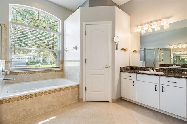 Building Photo - 25001 Bandana Ct