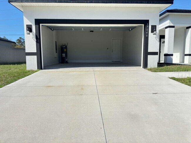 Building Photo - 17046 SW 44th Cir