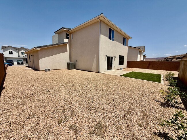 Building Photo - 4252 El Capitan Wy