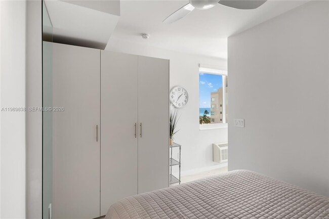 Building Photo - 1255 Collins Ave