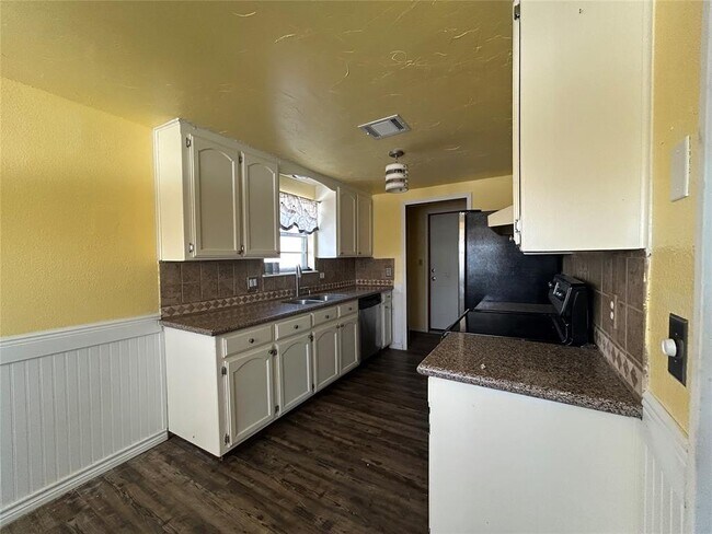 Building Photo - 8441 NW 92nd St