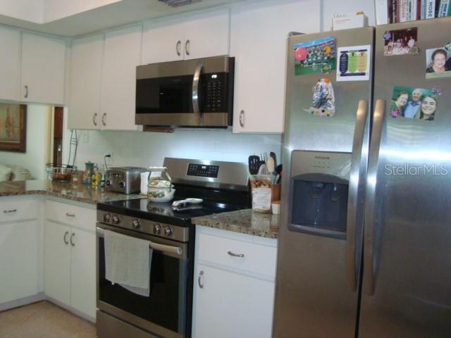 Building Photo - 1 Eastwood Ln