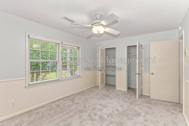 Building Photo - 321 Shaftesbury Ln