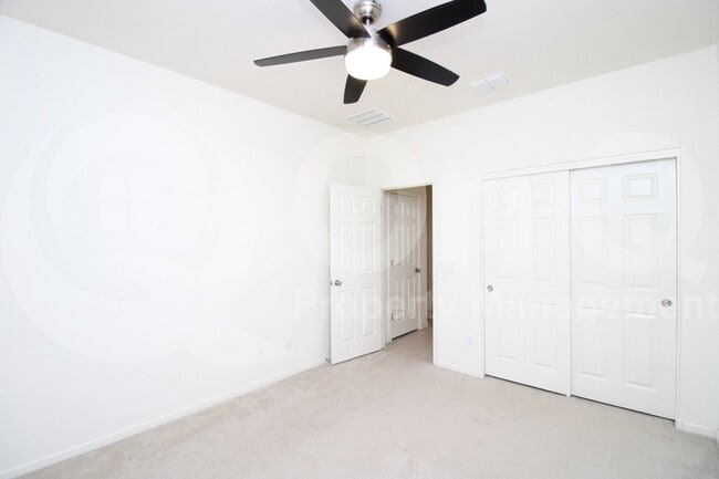 Building Photo - 5353 W Desert Hollow Dr