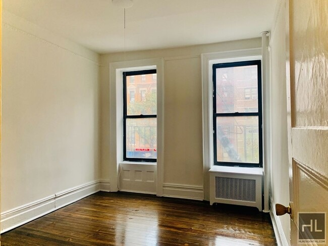 Building Photo - 1427 York Ave