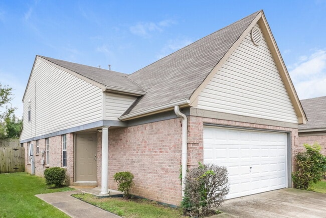 Building Photo - 4341 Barry Meadows Cove