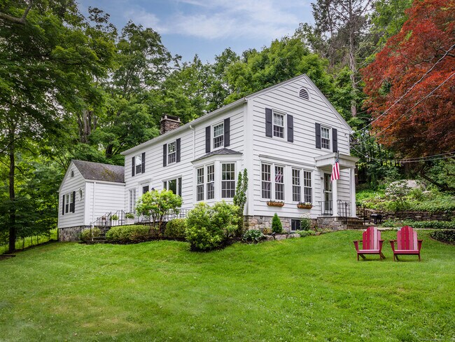 Primary Photo - 61 Curtiss Rd