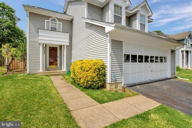 Building Photo - 4325 Lord Fairfax Ct