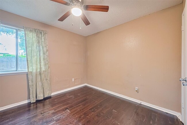 Building Photo - 2907 Waypark Dr