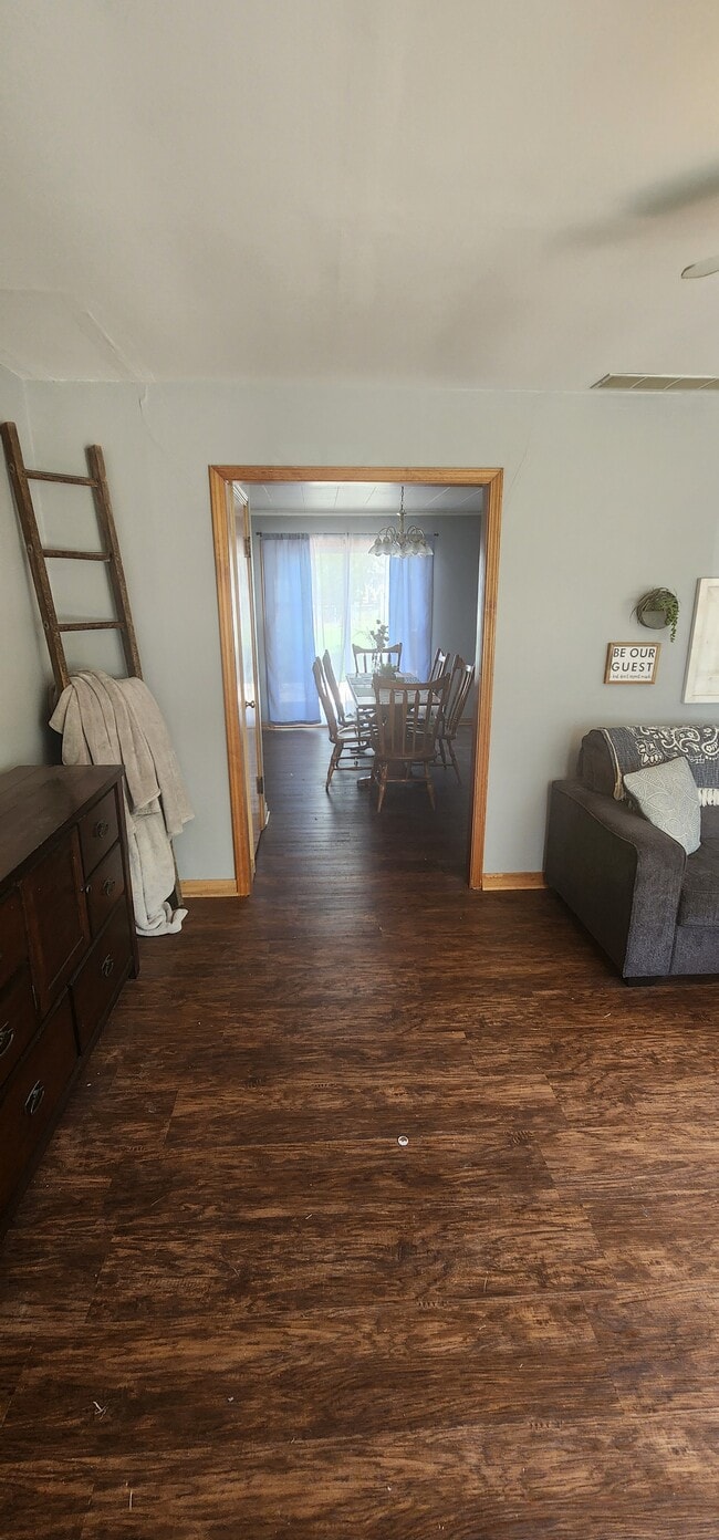 Living Room - 817 W Commercial St