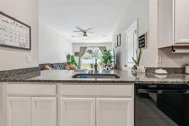 Building Photo - 2123 Laceflower Dr