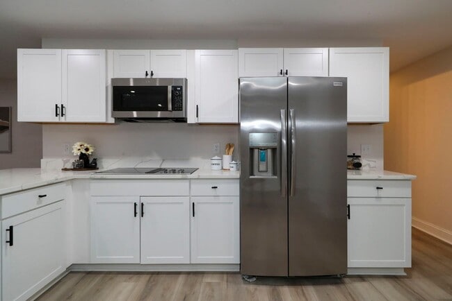 Building Photo - Luxury Kingsmill Treehouse Retreat | 7BR Custom Home with Private Suite