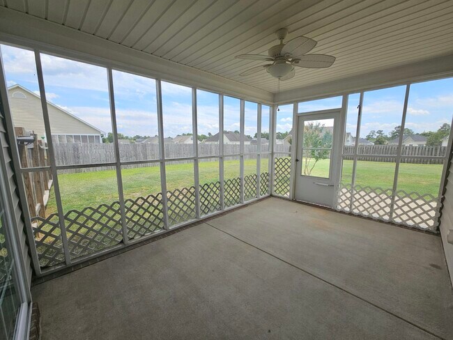 Building Photo - 389 Ivywood Ln