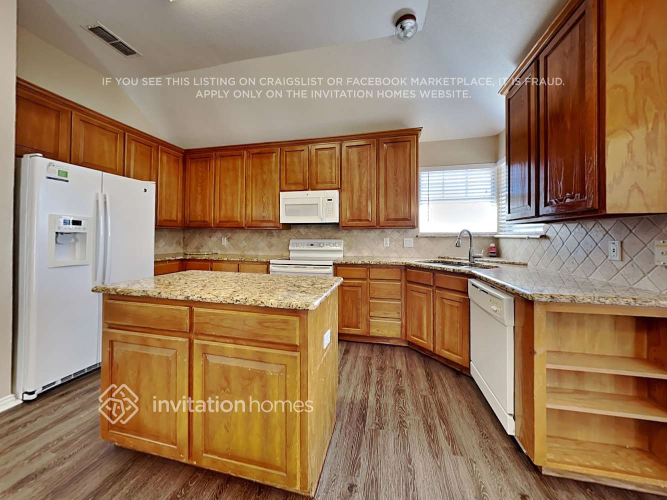 Building Photo - 509 Taos Ct W