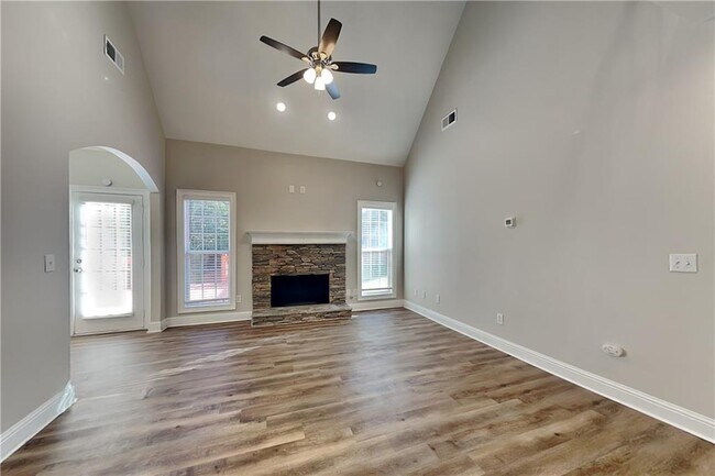 Building Photo - 412 Oscar Way