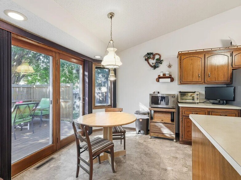 Building Photo - 8349 Sheridan Ave N