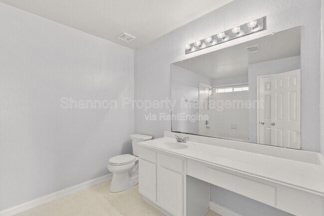 Building Photo - 21106 Blackbluff Ct