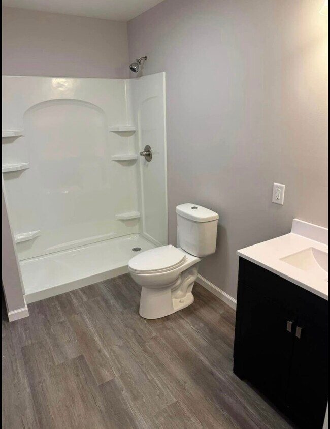 Building Photo - Jasonville Units (W Burr & N Virgil)