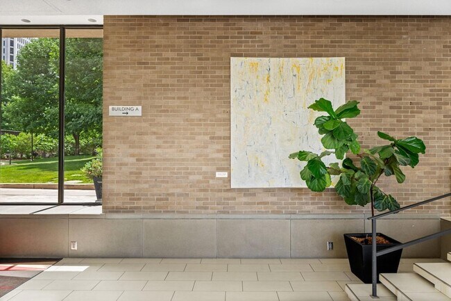 Building Photo - 19 S 1st St