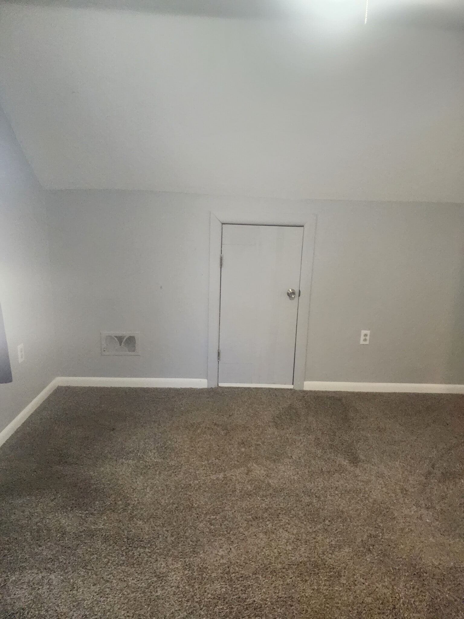 Building Photo - 139 Pike St