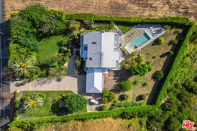 Building Photo - 6047 Cavalleri Rd