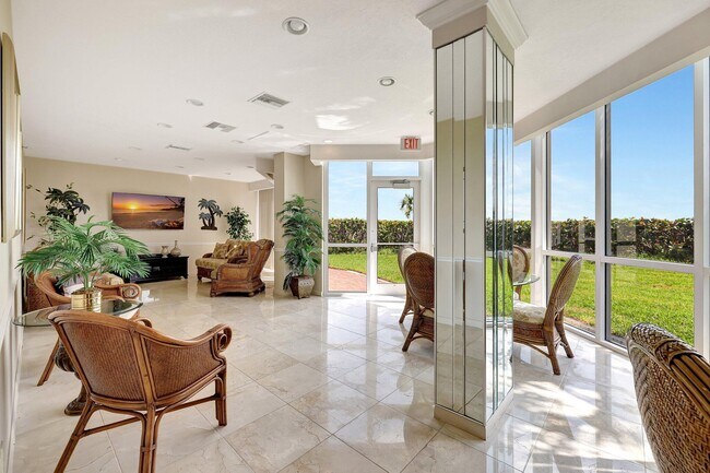 Building Photo - 3870 N Hwy A1A