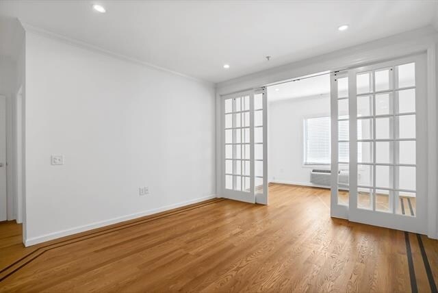 Building Photo - 528 52nd St