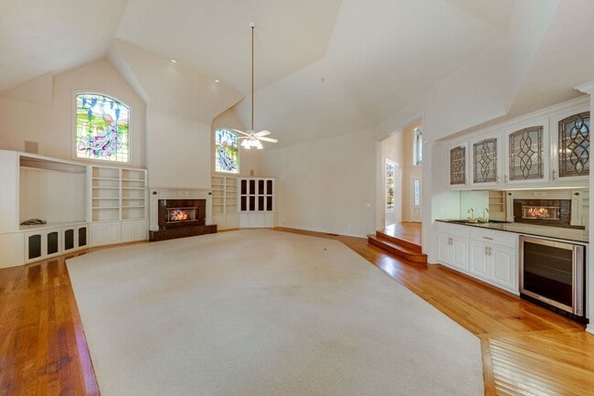 Building Photo - Luxury Custom Home in Folsom with Pool, 3-Car Garage & 4,300+ Sq Ft!