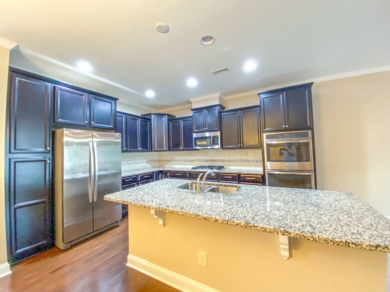 Building Photo - 4133 Strendal Dr
