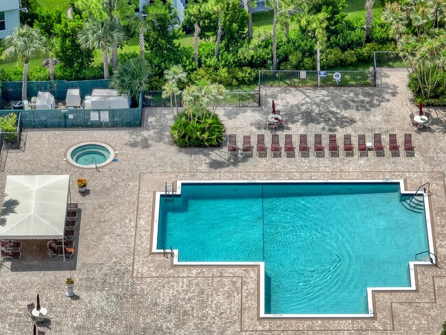 Building Photo - 4575 Lucerne Lakes Blvd W