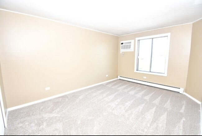 Building Photo - 261 N Gregory St