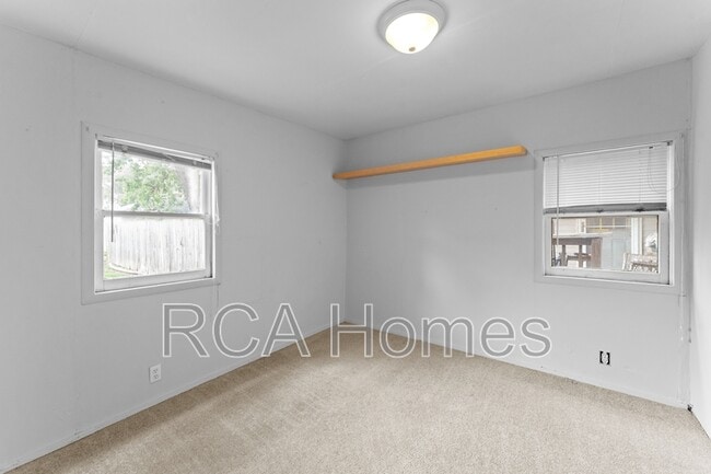 Building Photo - 126 N Arsenal Ave