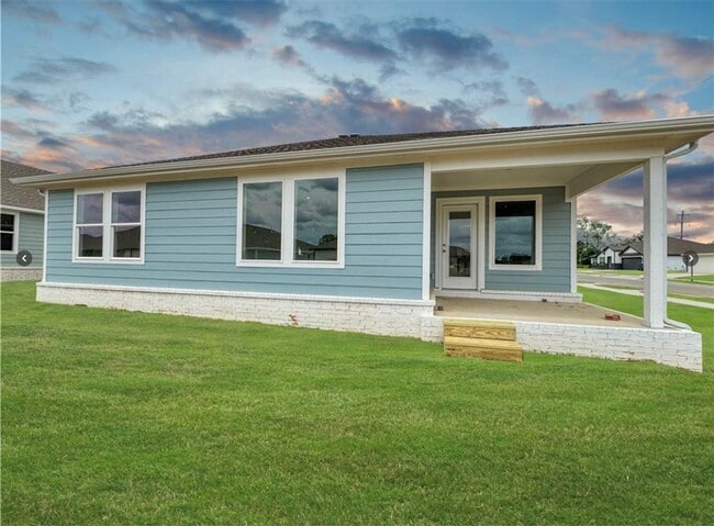 Building Photo - 550 Riggs St