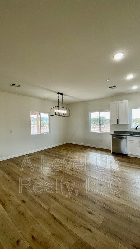 Building Photo - 3705 E Wetstones Rd