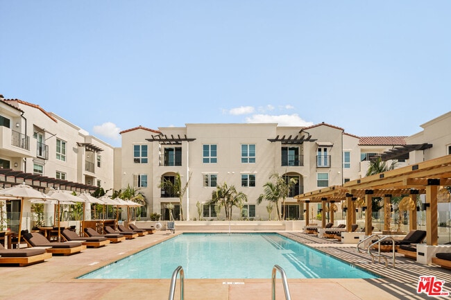 Building Photo - 1700 S Pacific Coast Hwy