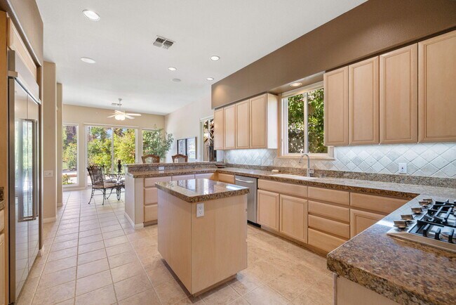 Building Photo - 48145 Paso Tiempo Ln