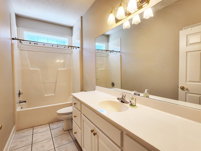 Building Photo - 192 Hamby Dr