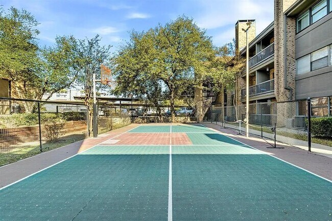 Building Photo - 8888 Tallwood Dr