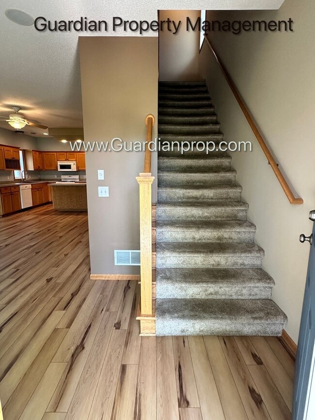 Building Photo - Brooklyn Park Single Family Home, Dishwash...