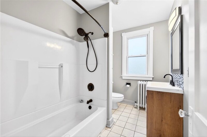 Building Photo - 120 Bronx Ave