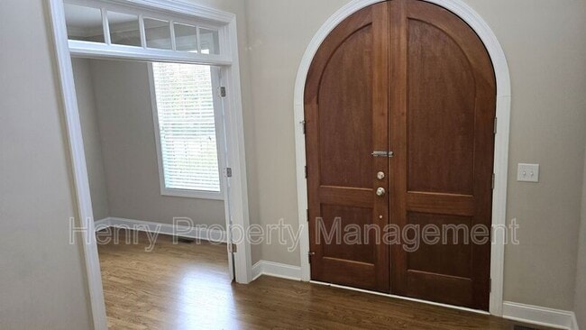 Building Photo - 121 Harvestwood Dr