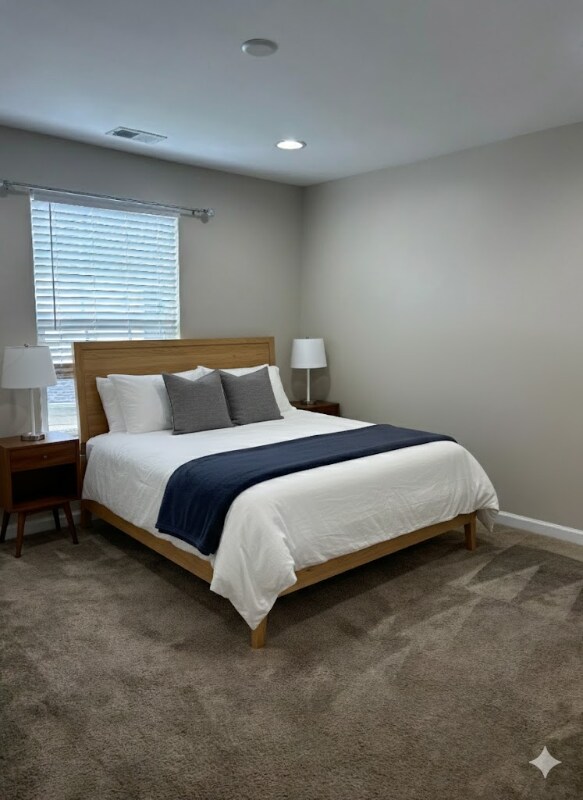 Building Photo - 1023 Anderson Pl SE