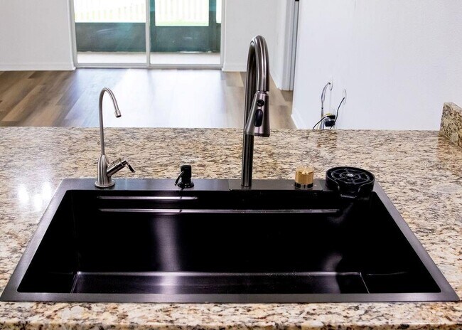 Building Photo - 8089 Pelican Reed Cir