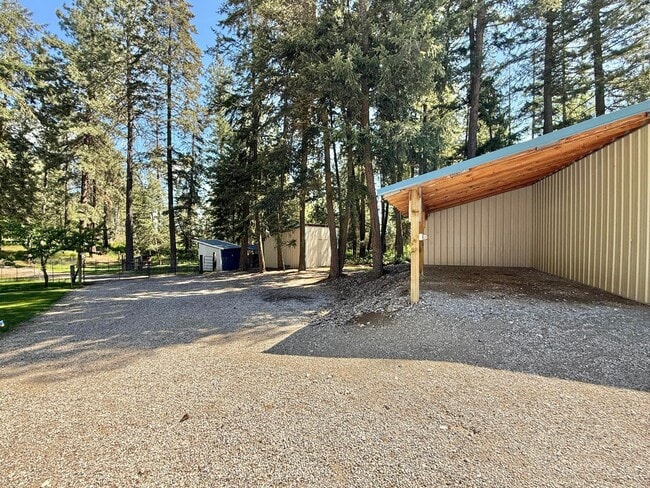 Building Photo - 5228 W Crosscut Rd