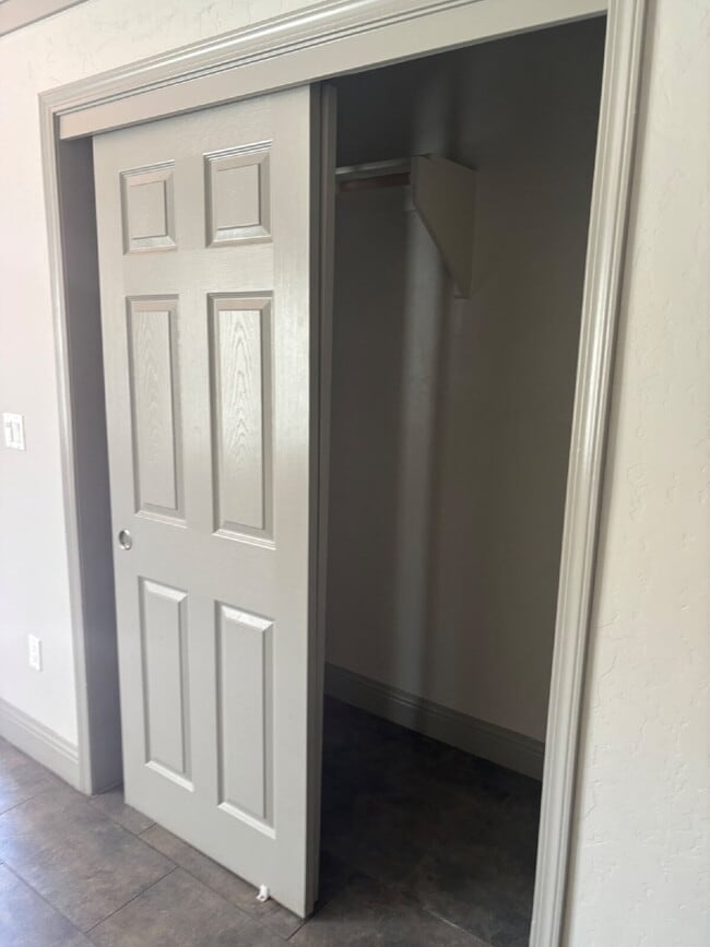 Building Photo - "Casitas": Stylish 1-Bedroom with Granite Elegance in Downtown Fresno!"