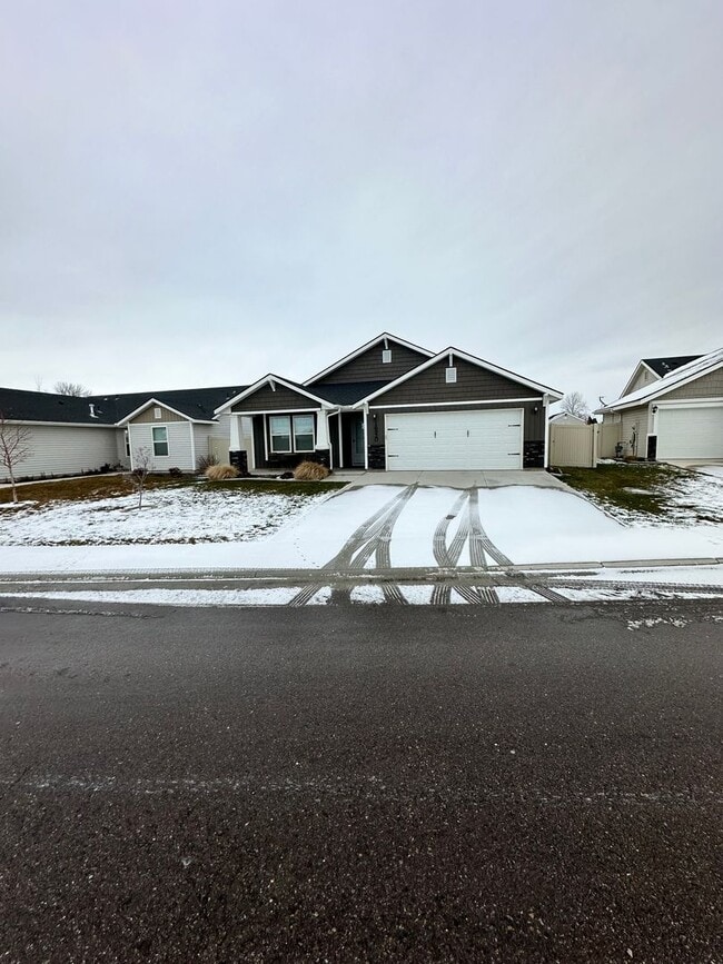 Building Photo - 3 Bedrooms, 2 bathrooms, 2 car garage with Fenced in Backyard built in 2018