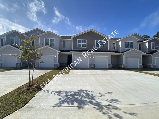 Primary Photo - 1003 Skylark Rd