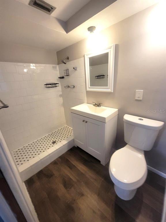 Building Photo - 10920 Oakdale Ave