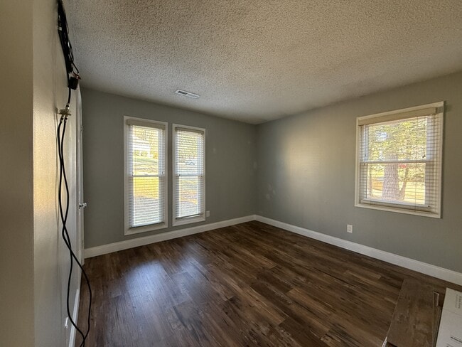 Building Photo - 5664 Buckhorn Rd